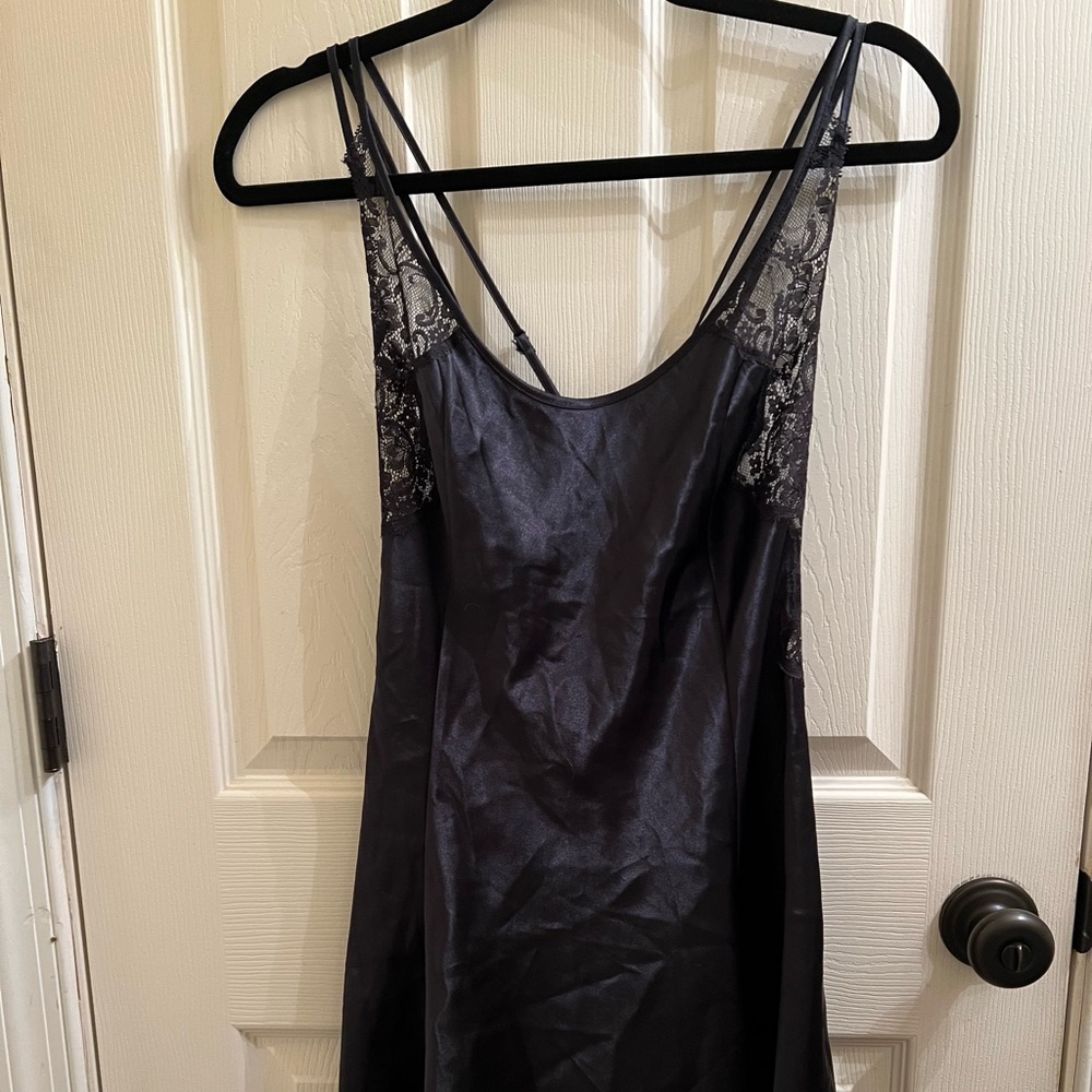 Vintage Victoria’s Secret Lace Lingerie-M